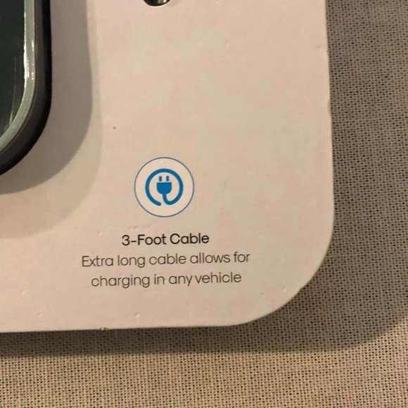 NIP Atomi 40W Multi Port Car Charger - Picture 9 of 10